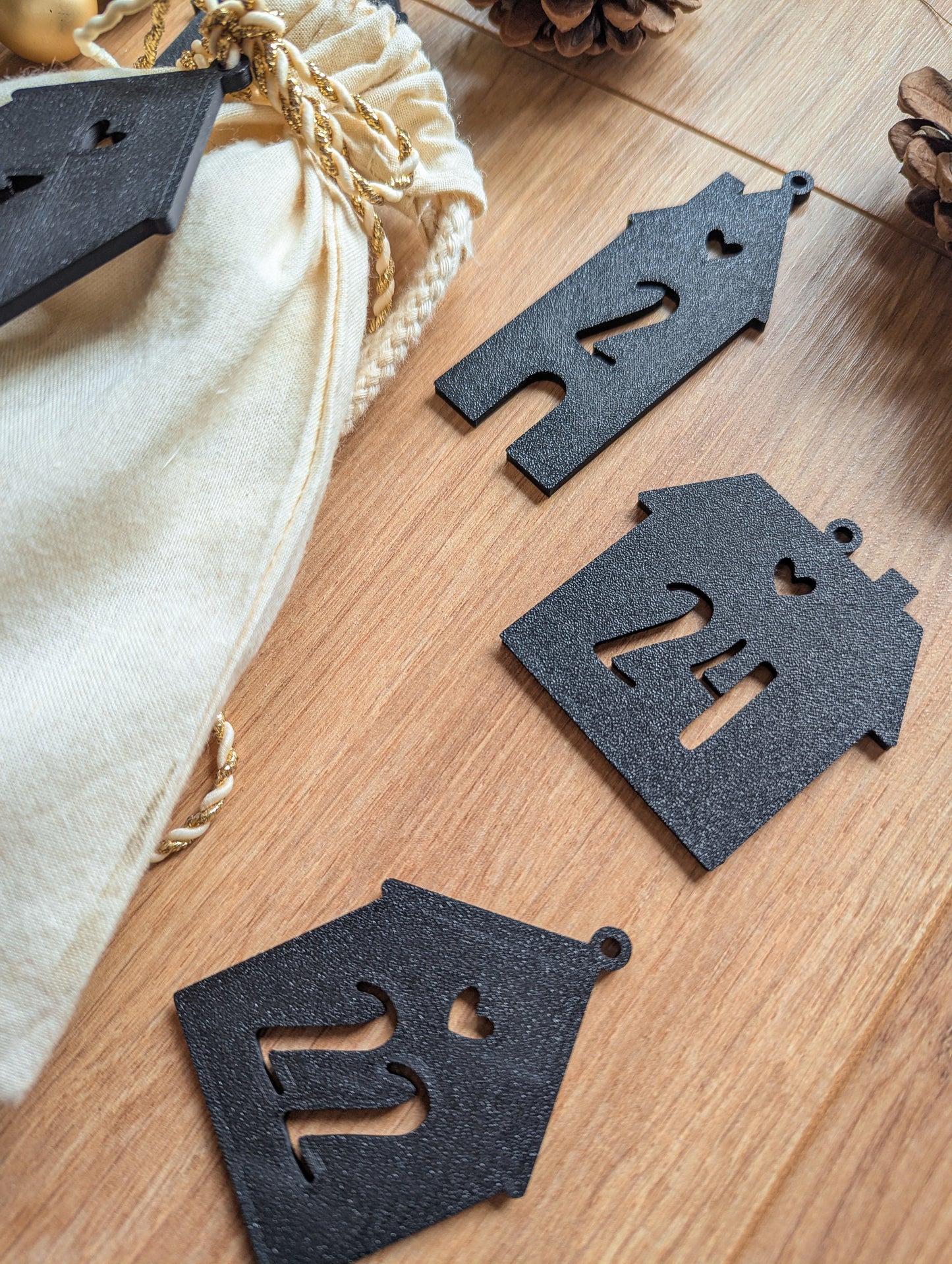 Adventskalender Anhänger, Zahlenanhänger 1-24, Häusschen Anhänger